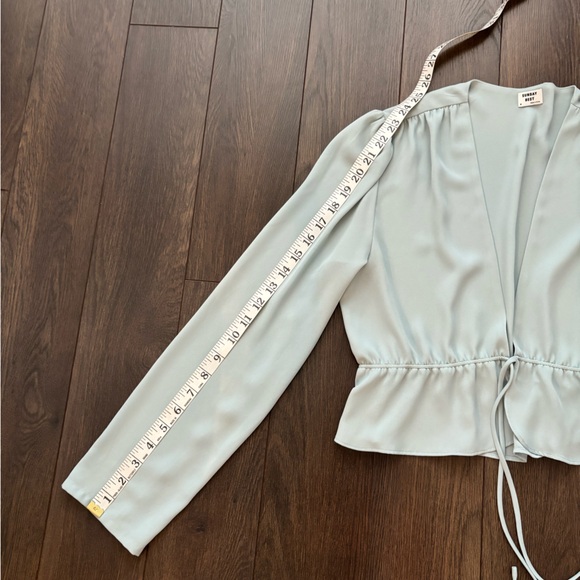 ARITZIA Sunday Best Front Tie Blouse - Picture 5 of 10